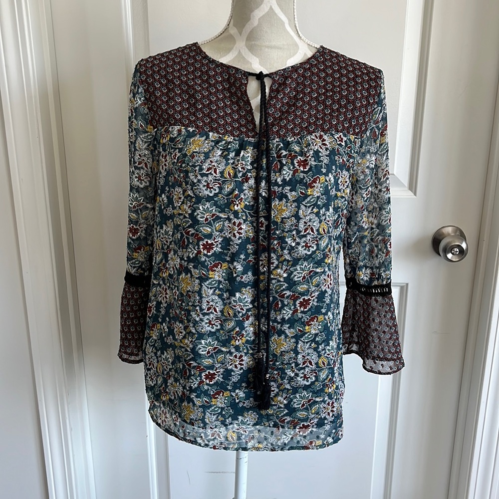 DR2 boho sheer tassel top size small
